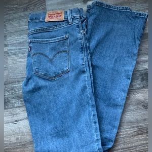 Bootcut Levi’s!